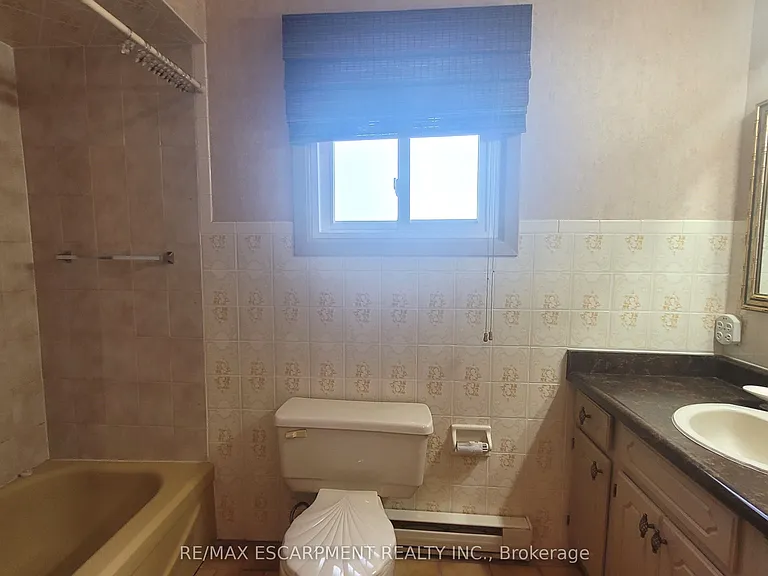 325 Fairview Dr #3 — Photo 8