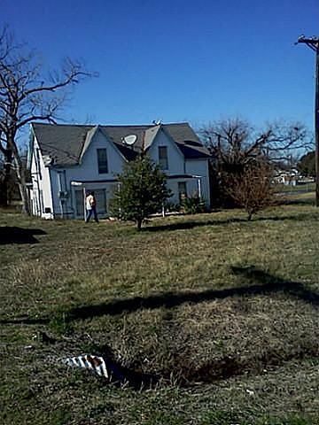 2nd image of 811 Powell Pkwy