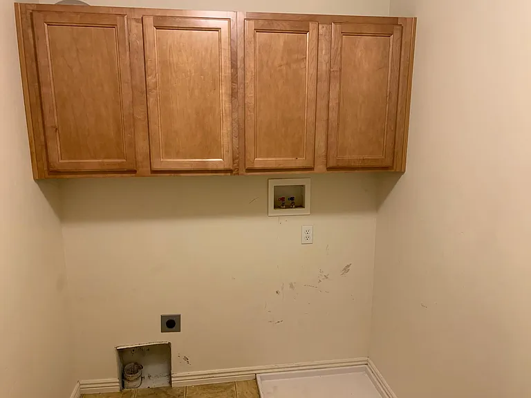 245 E July Ln — Photo 4