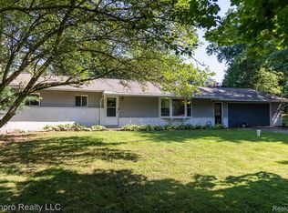 2591 Cornell Dr, Lapeer, MI