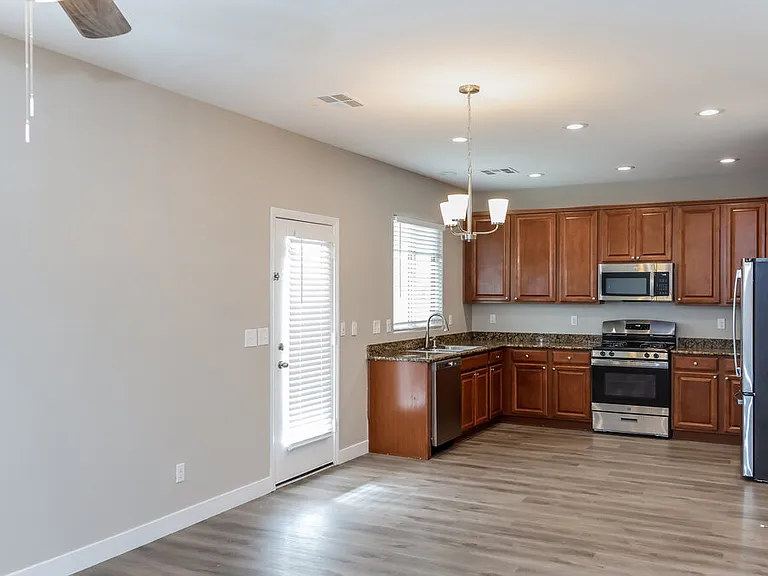 5428 Funks Grove Ln — Photo 6