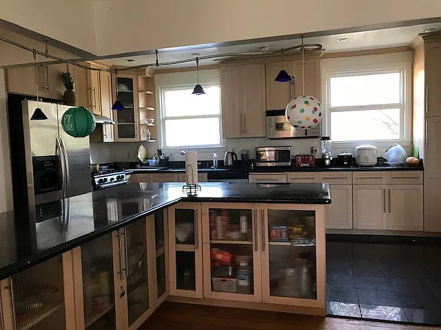 81 Denslowe Dr #4 — Photo 4