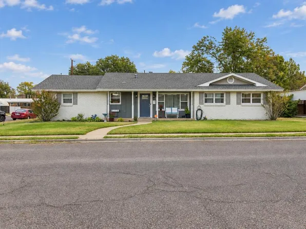908 NW 12th Pl, Andrews, TX 79714