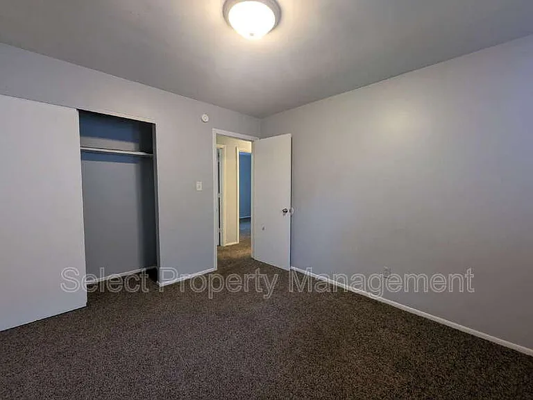 5425 Webster St — Photo 11