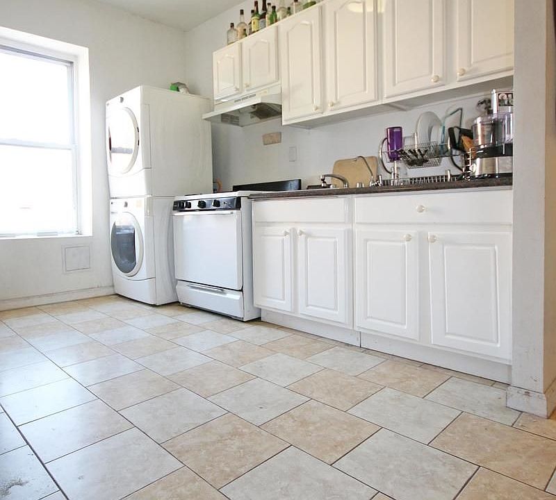 1st image of 21-26 Newtown Ave #8