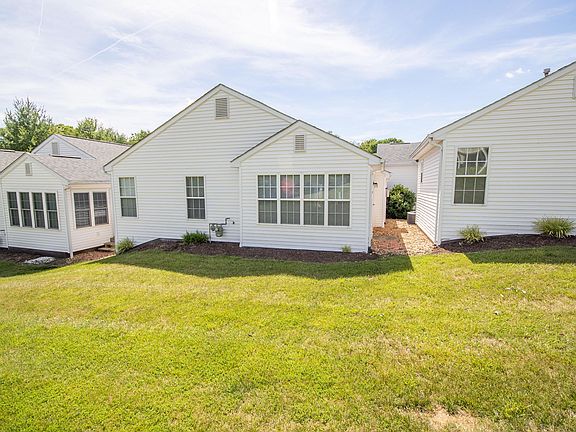 3rd image of 3110 Winterberry Sq