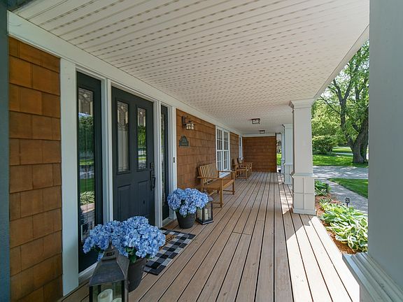 2nd image of 1204 Glenn St