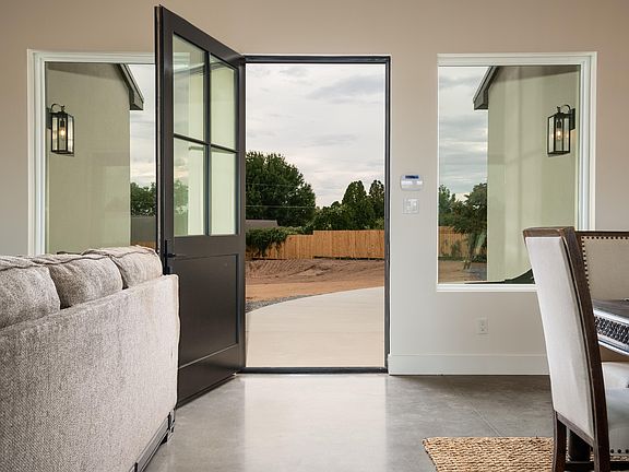 3rd image of 675 Camino Hermosa