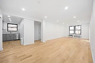 165 Christopher Street — Photo 4
