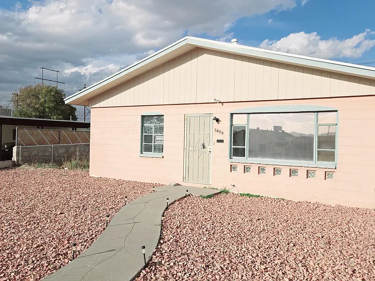 5409 Timberwolf Dr — Photo 2