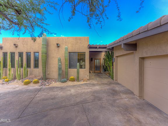 3rd image of 1112 E OCOTILLO Circle