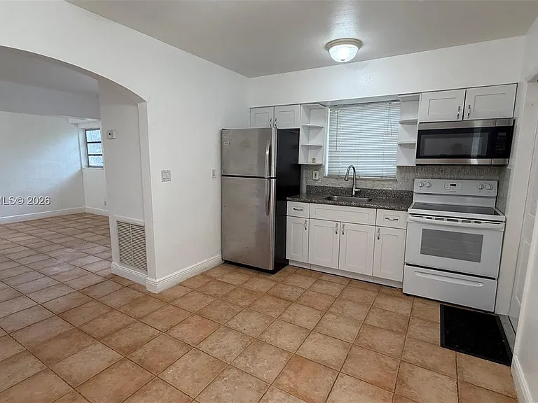 800 SE 15th St #2 — Photo 16