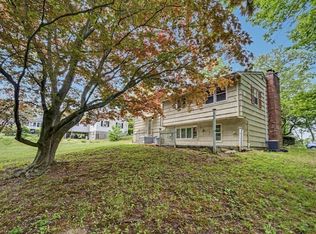26 Arlington Rd, Burlington, MA 01803