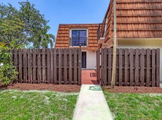 6335 Red Pine Ln APT A, Greenacres, FL 33415