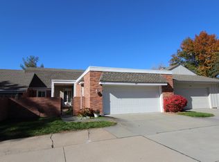 7300 Oldpost Rd #8, Lincoln, NE 68506