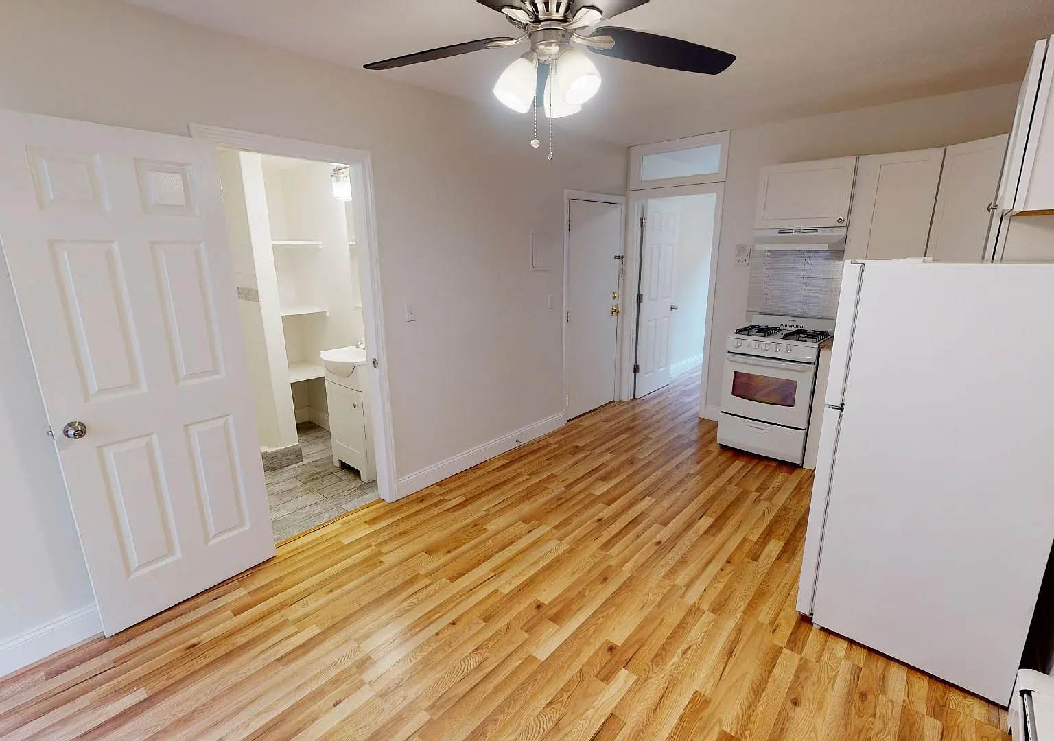 2 bed, 1020 sqft, $3,250 — Photo 3