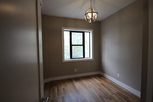 Rented by Nooklyn NYC LLC | media 50