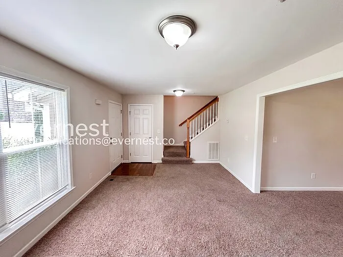 701 Vineland Ct — Photo 11