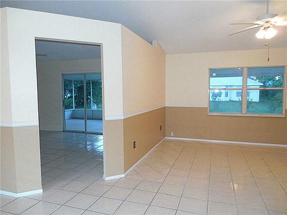 4th image of 3049 SW Segovia St