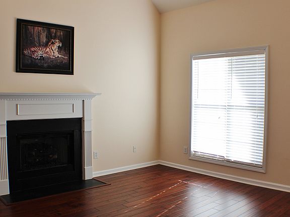 Great Room w/ Fireplace