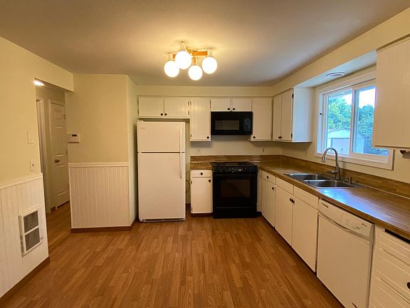 3rd image of 14521 NE 45th St