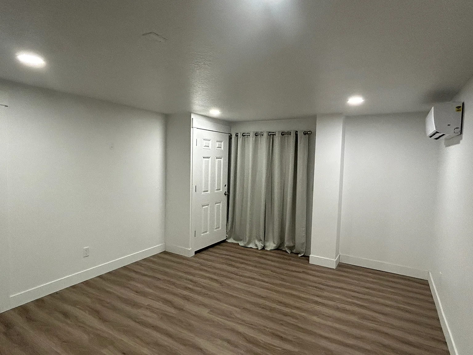 1 bed, 750 sqft, $1,300 — Photo 1