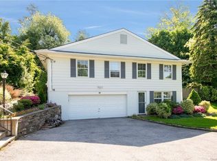 45 Heatherbloom Rd, White Plains, NY 10605