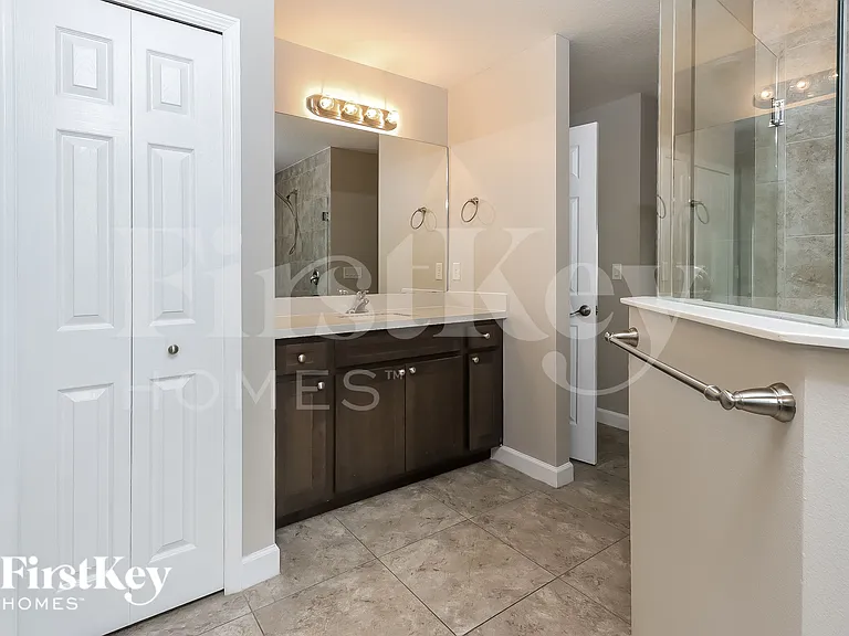 1061 SW Dubois Ave — Photo 10