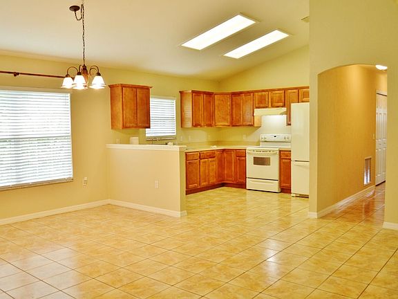 Kitchen and dining space