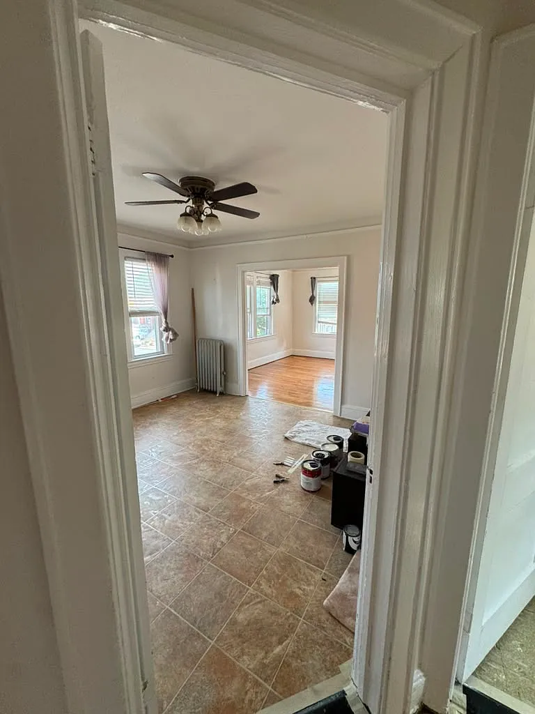 3 bed, 1100 sqft, $3,800 — Photo 2