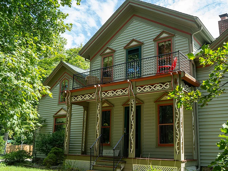 500 E Broad St — Photo 1