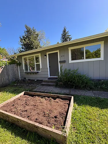 857 Willow Ave Photo 1