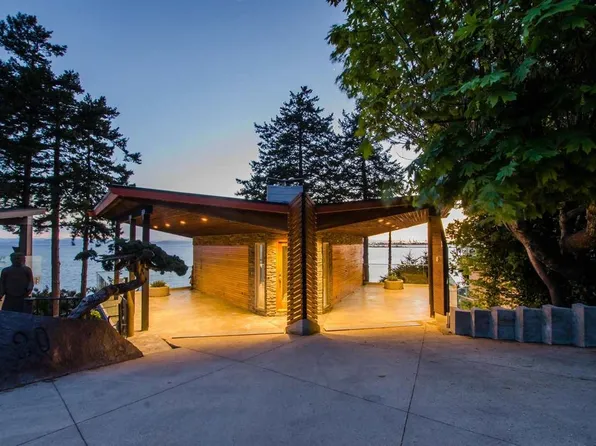 20 Tsawwassen Beach Rd, Delta, BC V4M 4C6