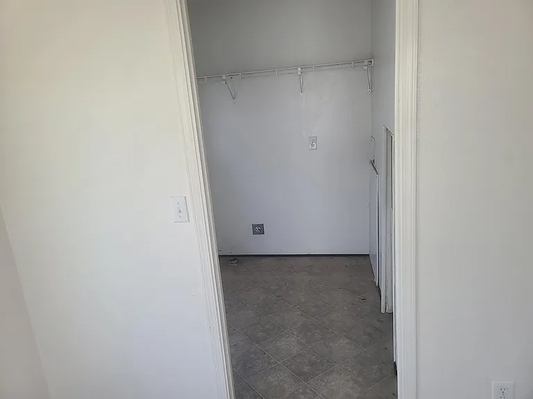 3453 Rhea Ct — Photo 7