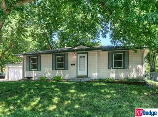 7744 Cuming Cir, Omaha, NE 68114