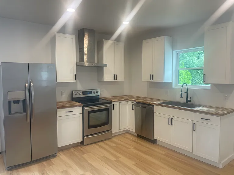 412 E Morelia Ave — Photo 6
