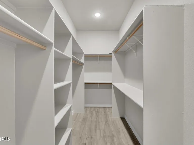 13729 Vista Lagos Ave — Photo 38