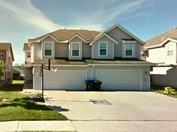 7319 SW 23rd St, Topeka, KS 66614