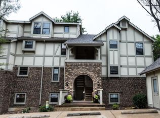 2307 Yosemite Park Ct APT E, Maryland Heights, MO