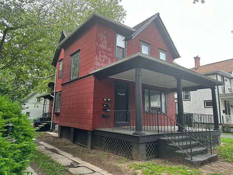 63 Brighton St — Photo 2