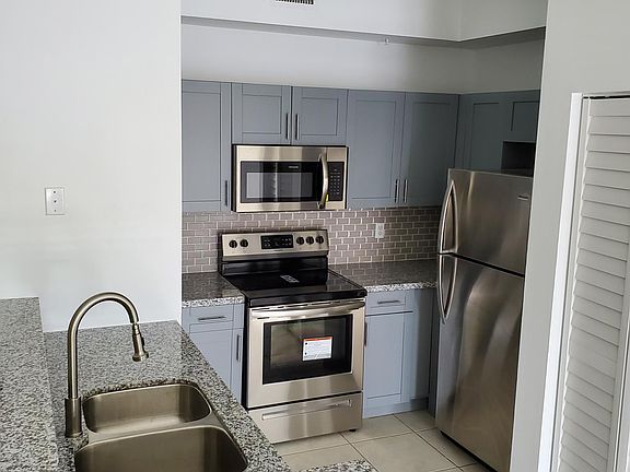 4th image of 7200 NW 114th Ave APT 212