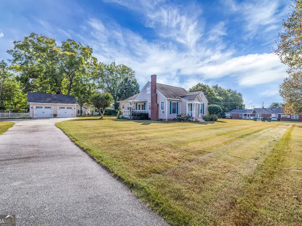 997 Highland Cir SE, Conyers, GA 30012