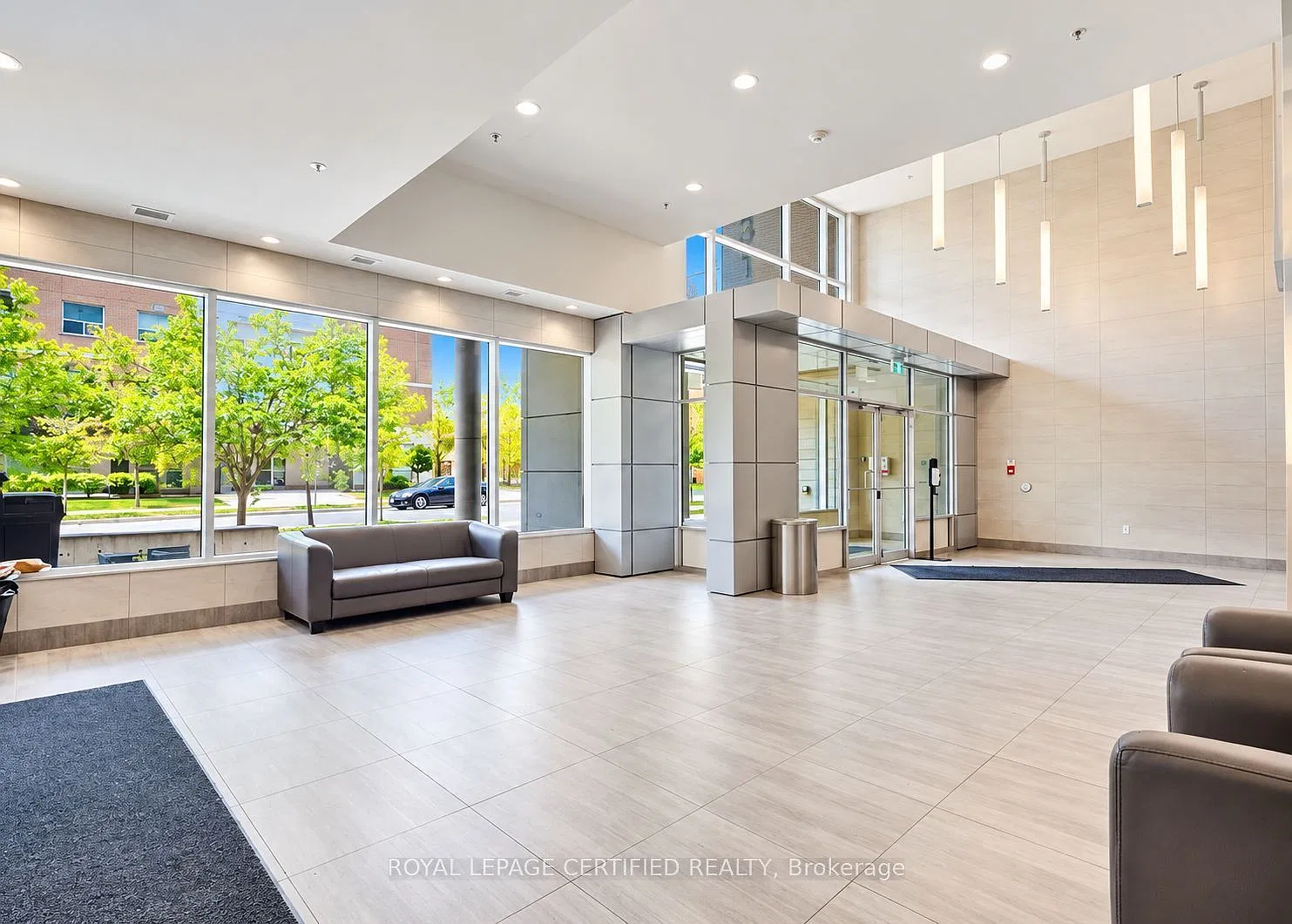 2 bed, $1,800 — Photo 2