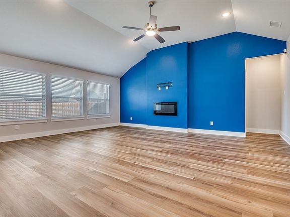 3rd image of 237 Four Roses Dr