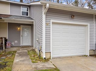 4 S Onsville Pl, Jacksonville, NC 28546