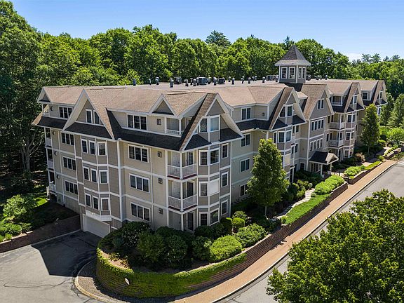 2nd image of 4 Sterling Hill Lane #425