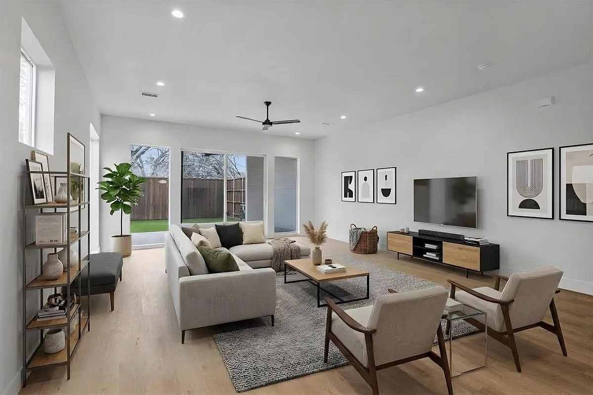 3 bed, 2.5 bath, 2129 sqft, $3,695 — Photo 1
