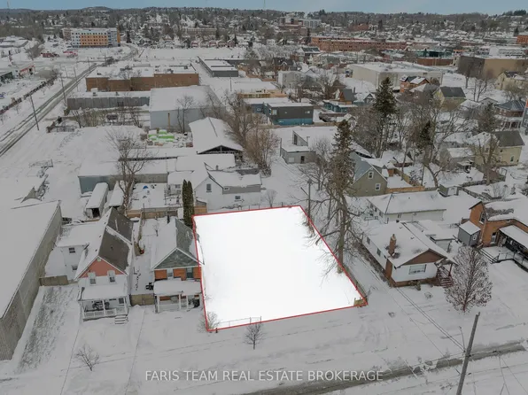 105 Matchedash St S, Orillia, ON L3V 4W9