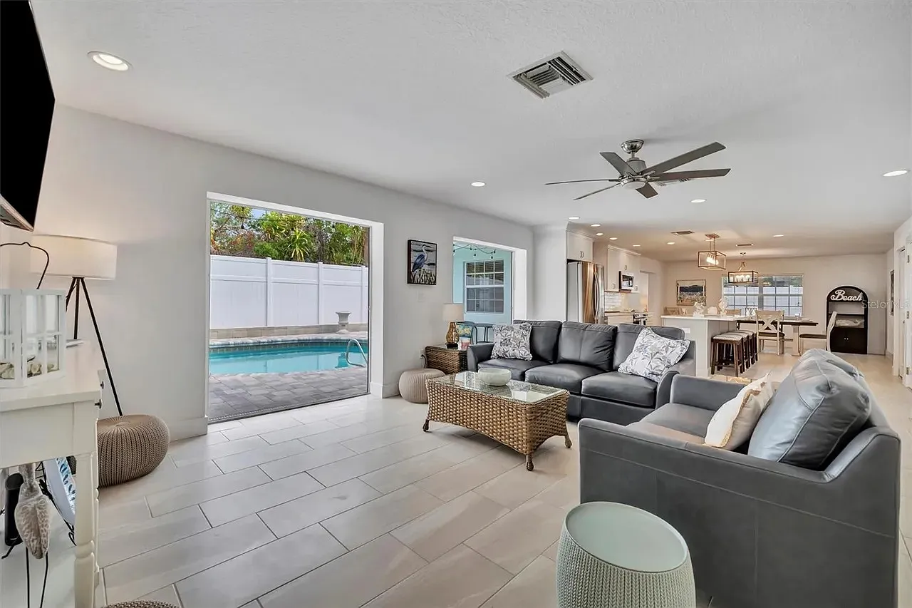 4 bed, 2000 sqft, $12,500 — Photo 4