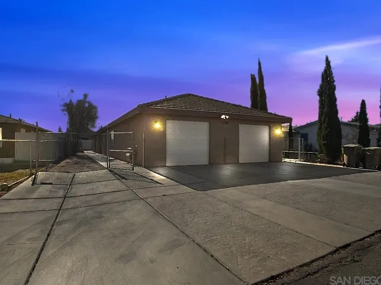 16475 Vine St #A — Photo 30